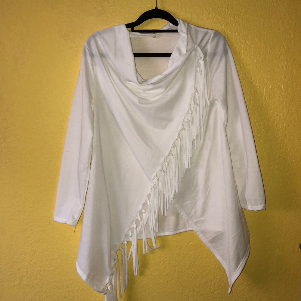White long sleeve crisscross shirt with fringe